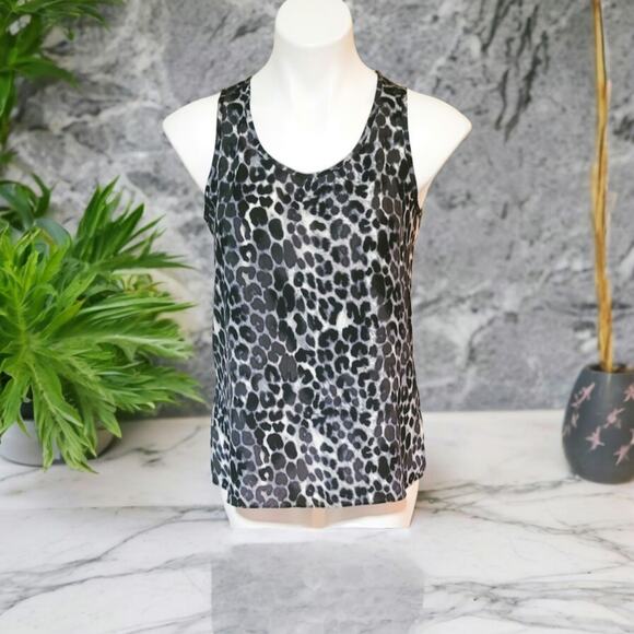 FREE with bundle! Express split back georgette leopard print animal print top - Picture 8 of 8
